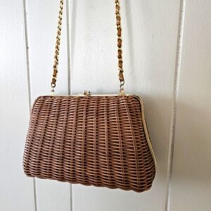 Vintage Waves By Tandem Wicker Tan Purse With Gold Color Shouler Chain